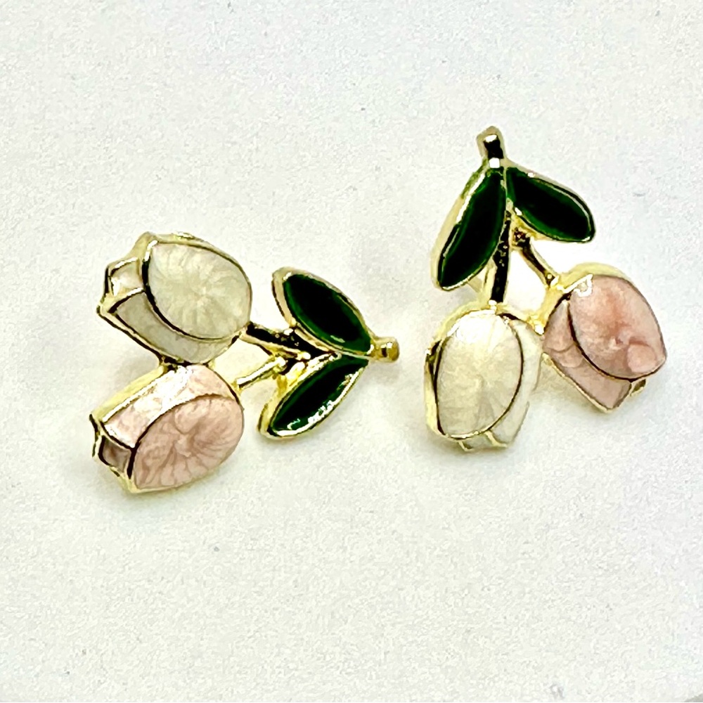 NWOT - Elegant Pink and White Tulip Earrings